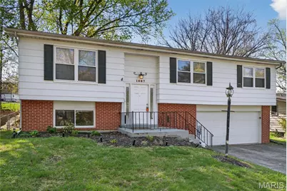1667 Bronco Lane, Saint Louis, MO 63146 - Photo 1