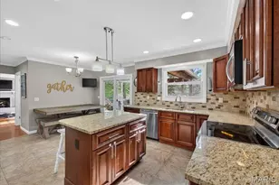 927 Baintree Ln, Ballwin, MO 63011 - Photo 15