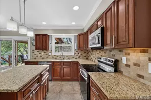 927 Baintree Ln, Ballwin, MO 63011 - Photo 13