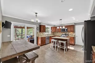 927 Baintree Ln, Ballwin, MO 63011 - Photo 11