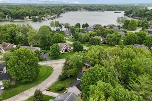 2 Forest Park Cir, Lake Saint Louis, MO 63367 - Photo 3