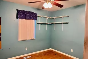 180 Chinon Dr, Saint Louis, MO 63129 - Photo 15