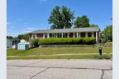 180 Chinon Drive, Saint Louis, MO 63129 - Photo 1