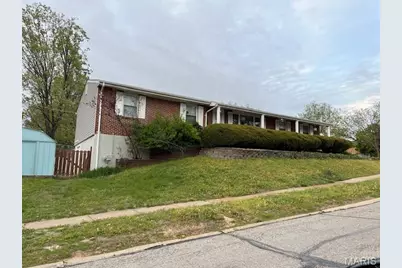 180 Chinon Drive, Saint Louis, MO 63129 - Photo 1