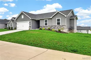 557 Lakewood Dr, Moscow Mills, MO 63362 - Photo 3