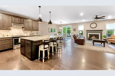 2780 Brook Hill Lane, Saint Charles, MO 63303 - Photo 7