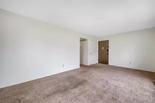 10028 Puttington Dr, Saint Louis, MO 63123 - Photo 17