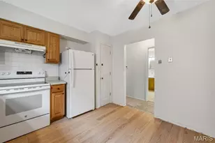 10028 Puttington Dr, Saint Louis, MO 63123 - Photo 23