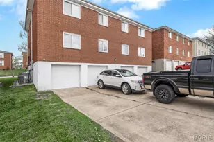 10028 Puttington Dr, Saint Louis, MO 63123 - Photo 47