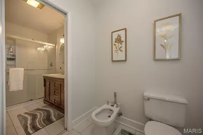 7 Kingston Manor Drive, Ladue, MO 63124 - Photo 21