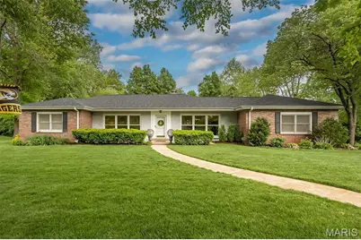 7 Kingston Manor Drive, Ladue, MO 63124 - Photo 1