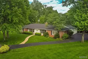 7 Kingston Manor Dr, Ladue, MO 63124 - Photo 49