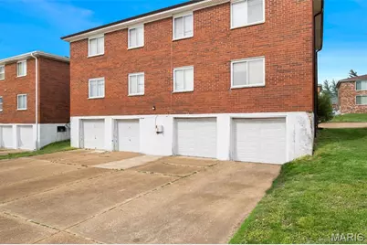 10068 Puttington Drive, Saint Louis, MO 63123 - Photo 15