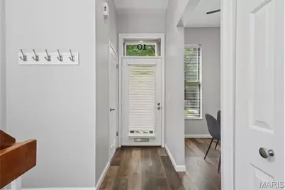 10 Manhattan Mews, Saint Louis, MO 63108 - Photo 3