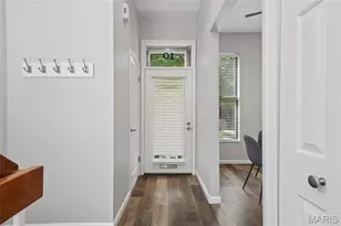 10 Manhattan Mews, Saint Louis, MO 63108 - Photo 3