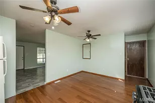 3524 Scenic Cir Dr, Saint Louis, MO 63129 - Photo 11