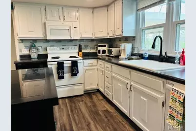 815 Lakeshore Drive, Cuba, MO 65453 - Photo 17