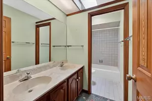14014 Clairette Ln, Chesterfield, MO 63017 - Photo 25