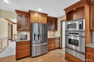 14014 Clairette Ln, Chesterfield, MO 63017 - Photo 11