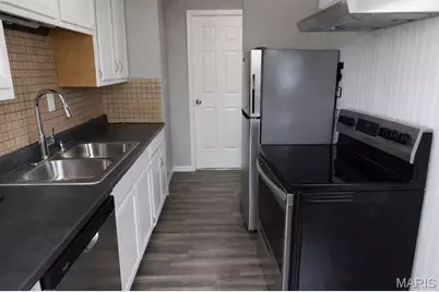 302 Banff Circle, Saint Louis, MO 63137 - Photo 5