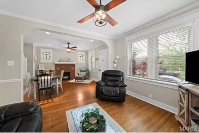 6118 Newport Avenue, Saint Louis, MO 63116 - Photo 5