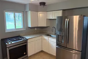 2415 Chesstal St, Saint Charles, MO 63301 - Photo 7