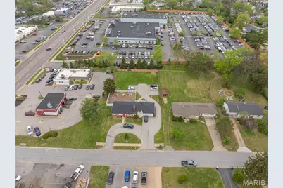 107 Lock Drive, Ballwin, MO 63011 - Photo 7