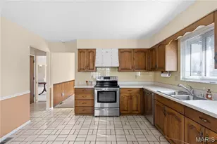 560 Blossom Heath Dr, Unincorporated, MO 63125 - Photo 11