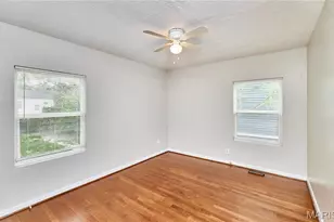 10214 Saint Anthony Ln, Saint Ann, MO 63074 - Photo 15