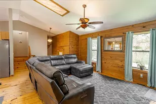 1837 Lamplite Estate, Saint Clair, MO 63077 - Photo 7