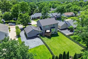 15327 Grantley Dr, Chesterfield, MO 63017 - Photo 61