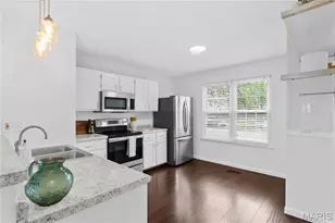 1058 Sugar Creek Ct, Saint Peters, MO 63376 - Photo 5