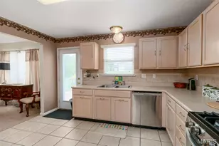 4647 Robbins Grove Dr, Florissant, MO 63034 - Photo 13