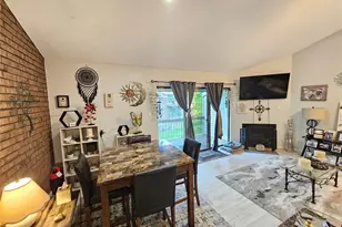 5271 Cedarstone Ct, Mehlville, MO 63129 - Photo 3