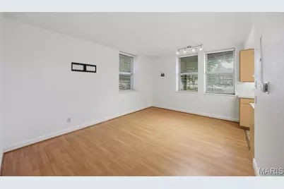 5696 Kingsbury Avenue #102, Saint Louis, MO 63112 - Photo 3