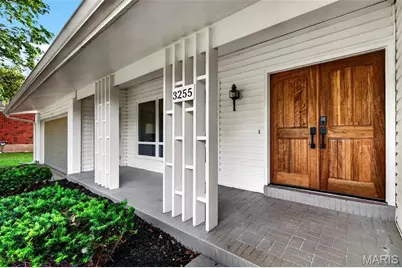 3255 Classic Drive, Florissant, MO 63033 - Photo 5