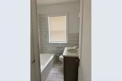 7355 Lindell Boulevard #302, University City, MO 63130 - Photo 15