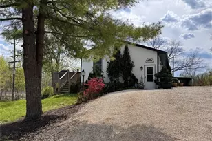 415 S 11th St, Louisiana, MO 63353 - Photo 3