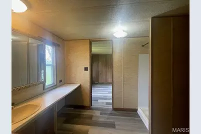 2170 N Service Road, Saint Clair, MO 63077 - Photo 9