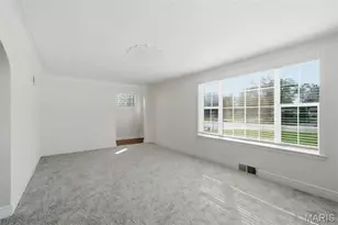 1800 Patterson Rd, Florissant, MO 63031 - Photo 7