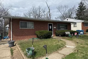 3413 St Henry Ln, Bel-Ridge, MO 63121 - Photo 3