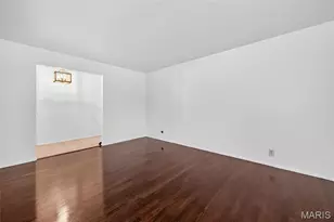 2560 Woodsage Dr, Florissant, MO 63033 - Photo 9