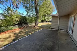 1529 Tryon Dr, Creve Coeur, MO 63146 - Photo 21