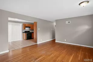 253 Elmdale Dr, Ferguson, MO 63135 - Photo 9