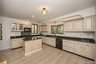 735 River Hills Dr, Fenton, MO 63026 - Photo 7