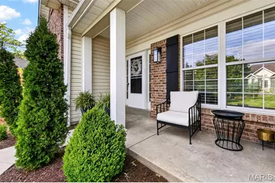 1009 Speckledwood Manor Court, Chesterfield, MO 63017 - Photo 5