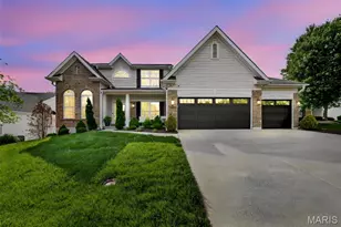 1009 Speckledwood Manor Ct, Chesterfield, MO 63017 - Photo 3