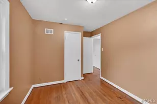 10312 Seaton Dr, Bellefontaine Neighbors, MO 63137 - Photo 33