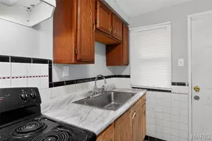 8151 Underhill Dr, Saint Louis, MO 63114 - Photo 13