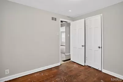 8151 Underhill Drive, Saint Louis, MO 63114 - Photo 17